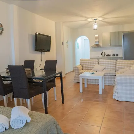 Almiri And Studio, Modern And Spacious * Тинос