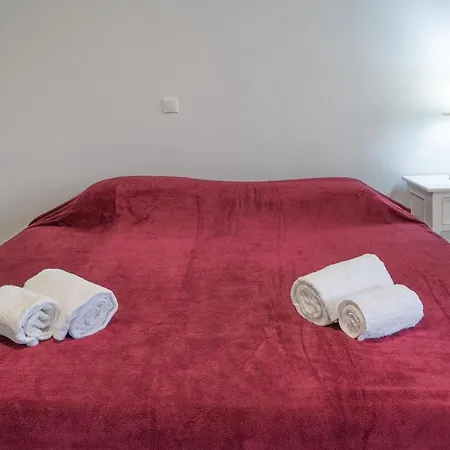 Апартаменты Almiri And Studio, Modern And Spacious Тинос
