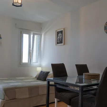 Almiri And Studio, Modern And Spacious Апартаменты