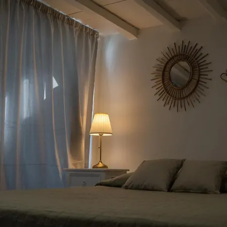 Almiri And Studio, Modern And Spacious Тинос