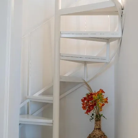 Almiri And Studio, Modern And Spacious Апартаменты Тинос