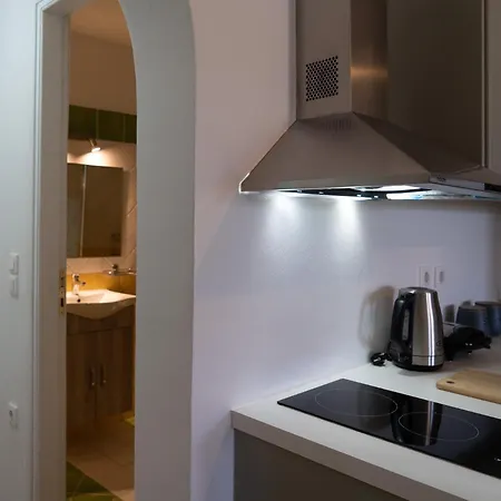 Apartman Almiri And Studio, Modern And Spacious